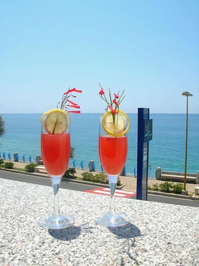 Sea Garden Hotel أكوابيسا الغرفة الصورة